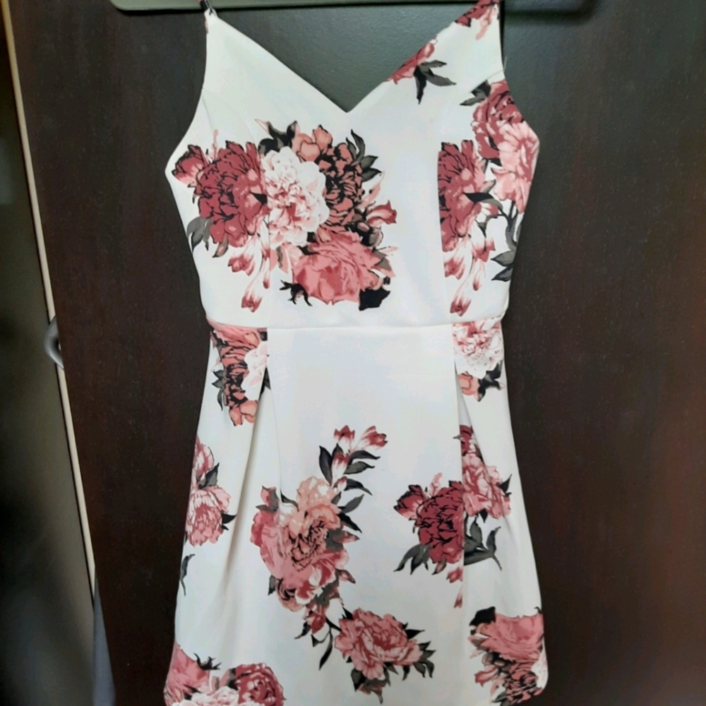 White floral v neck summer dress